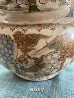 Antique Japanese SATSUMA pottery vase Meiji period Ming Emperor horses soldiers