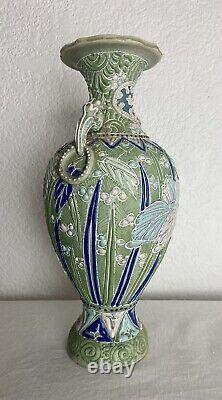 Antique Japanese Satsuma Meiji period heavy Moriage enamel pottery Vase