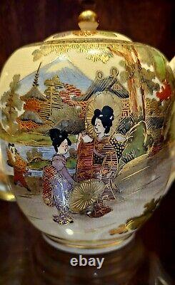 Antique Meiji period Japanese Satsuma Tea Pot Japan 19th c