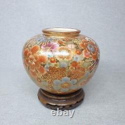 Beautiful Pair Of Antique Japanese Meiji 1868-1912 Satsuma Millefleur Vases