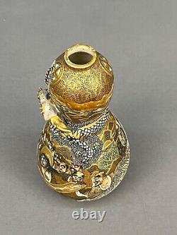 Japanese Meiji Period Satsuma Choshuzan 5 ¾ Gourd Shape Dragon Vase 1890s